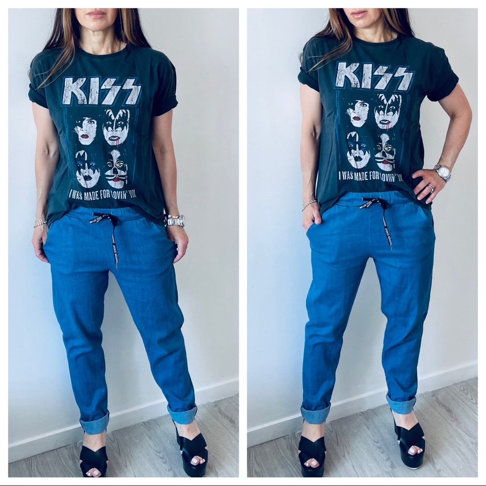 PARIS FABULOUS KISS GRAPHIC TEE - Picture 7 of 7